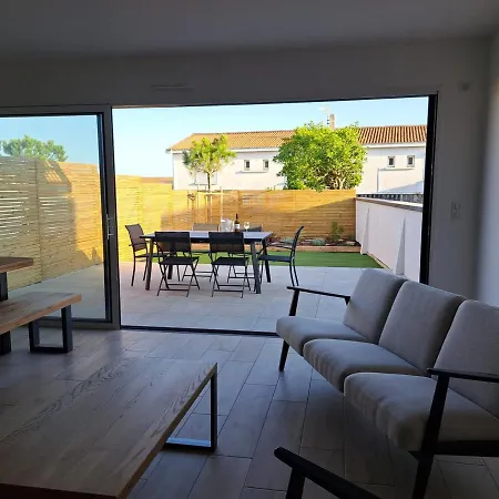 Contemporaine Pres De La Avec Jardin, Terrasse Et Wifi - Fr-1-22-359 펜션 라트슈수르메르