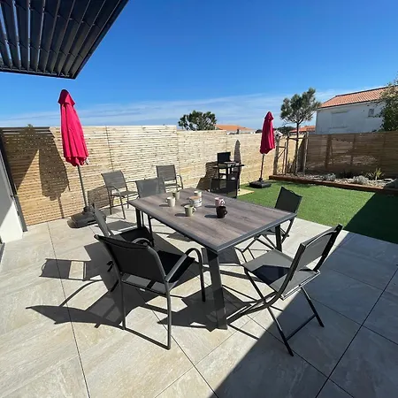Contemporaine Pres De La Avec Jardin, Terrasse Et Wifi - Fr-1-22-359 * La Tranche-sur-Mer