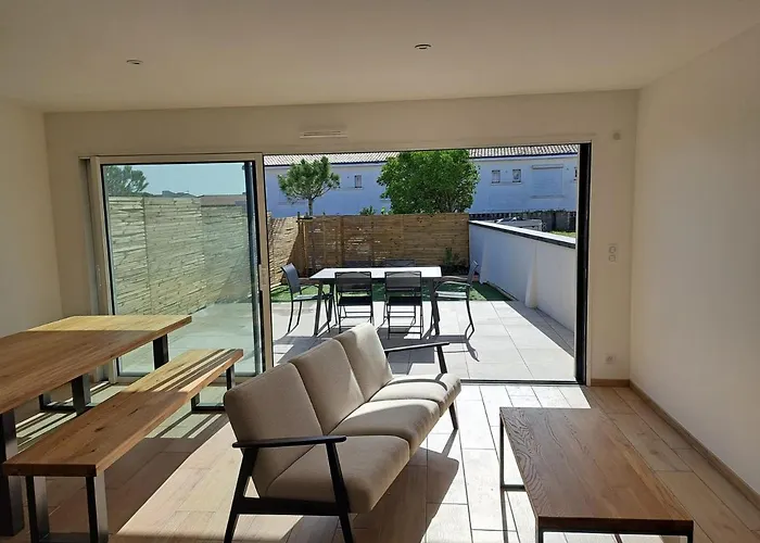 Contemporaine Pres De La Avec Jardin, Terrasse Et Wifi - Fr-1-22-359 Vakantiehuis La Tranche-sur-Mer