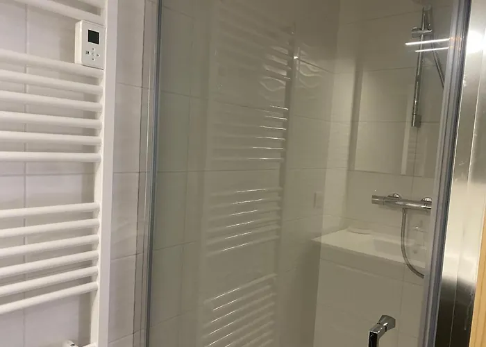 Contemporaine Pres De La Avec Jardin, Terrasse Et Wifi - Fr-1-22-359 Vakantiehuis